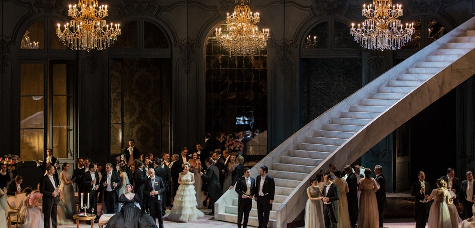 ‘La Traviata’ de Valentino debuta en Valencia